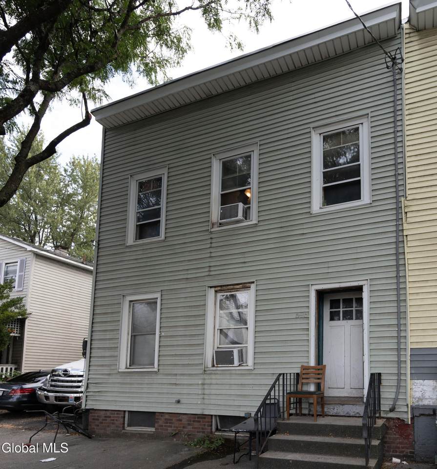 596 Livingston Avenue - Photo 1