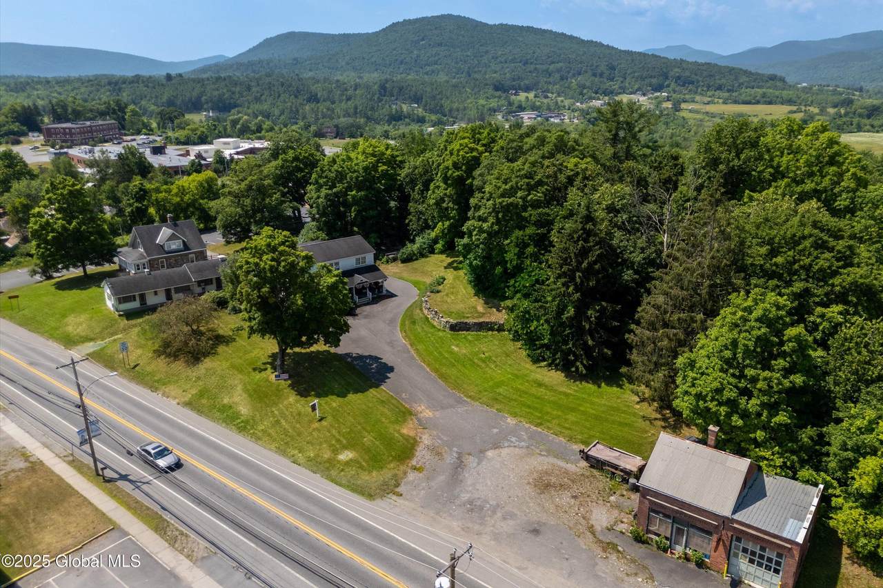 1053 Wicker Street - Photo 1