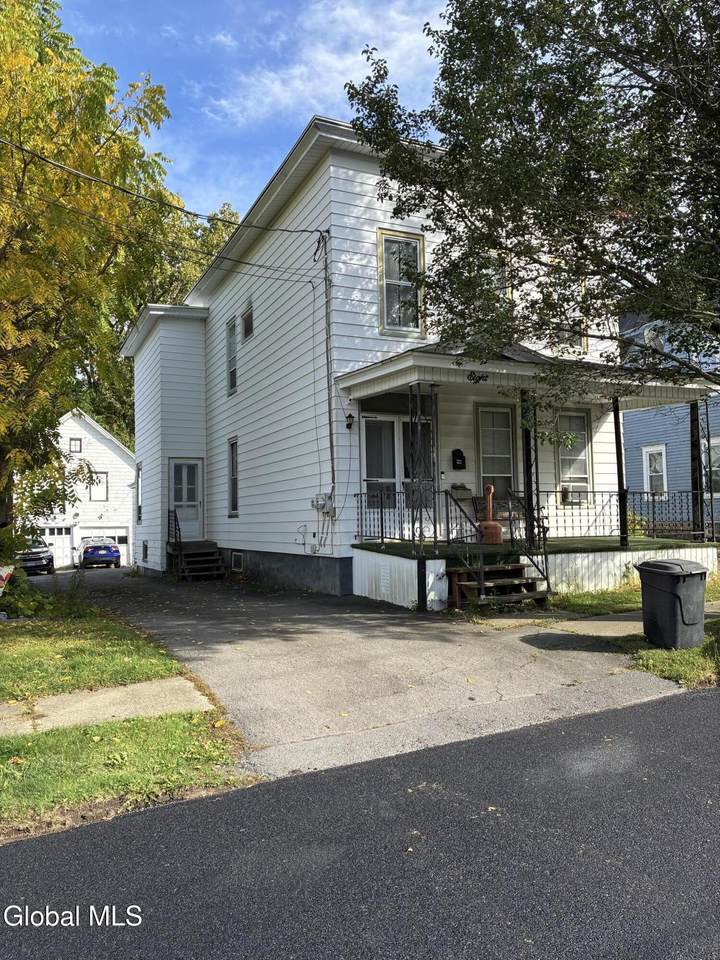 8 Fon Clair Street - Photo 1