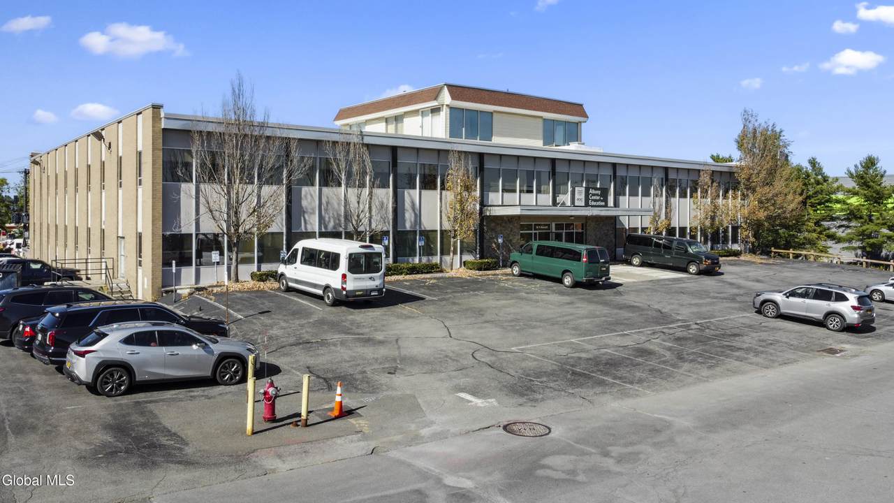 32 Russell Road - Photo 1