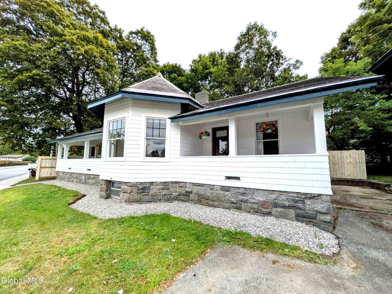 4 Palmer Avenue - Photo 1