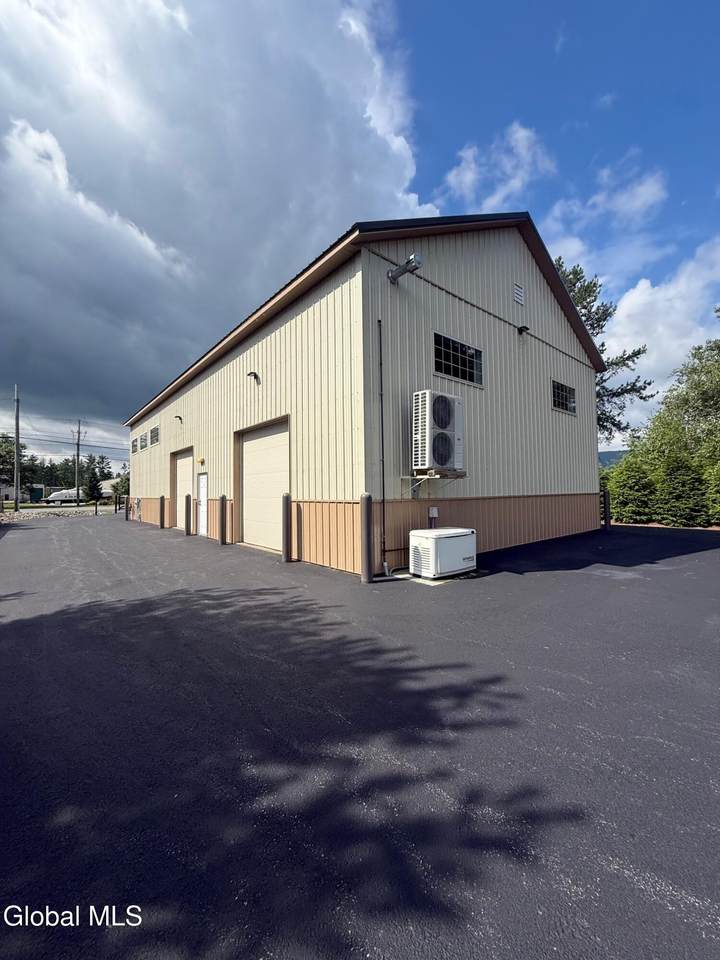 316 Corinth - Photo 1