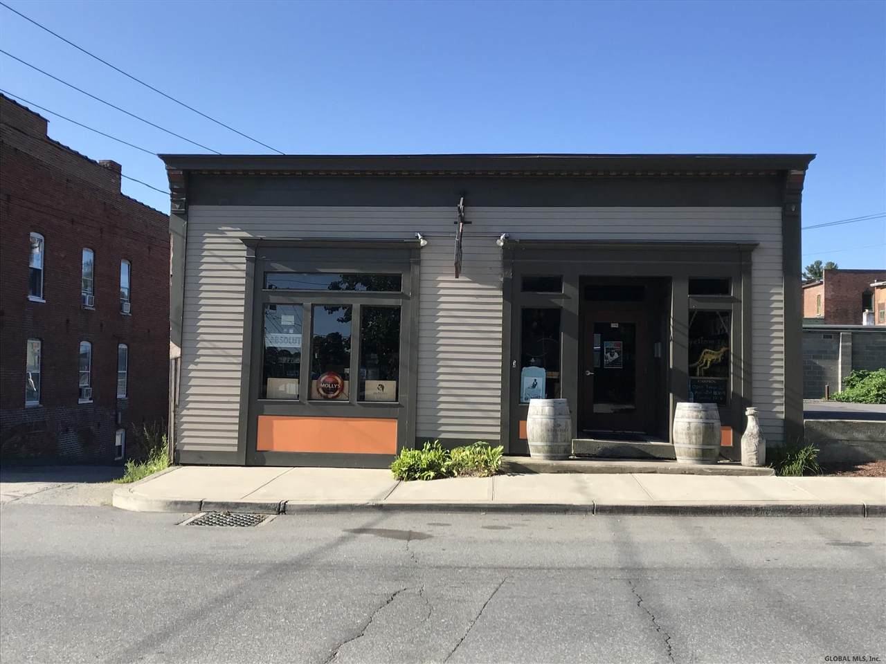 33 Ferry Street - Photo 1