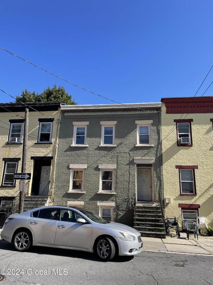 64 Clinton Street - Photo 1