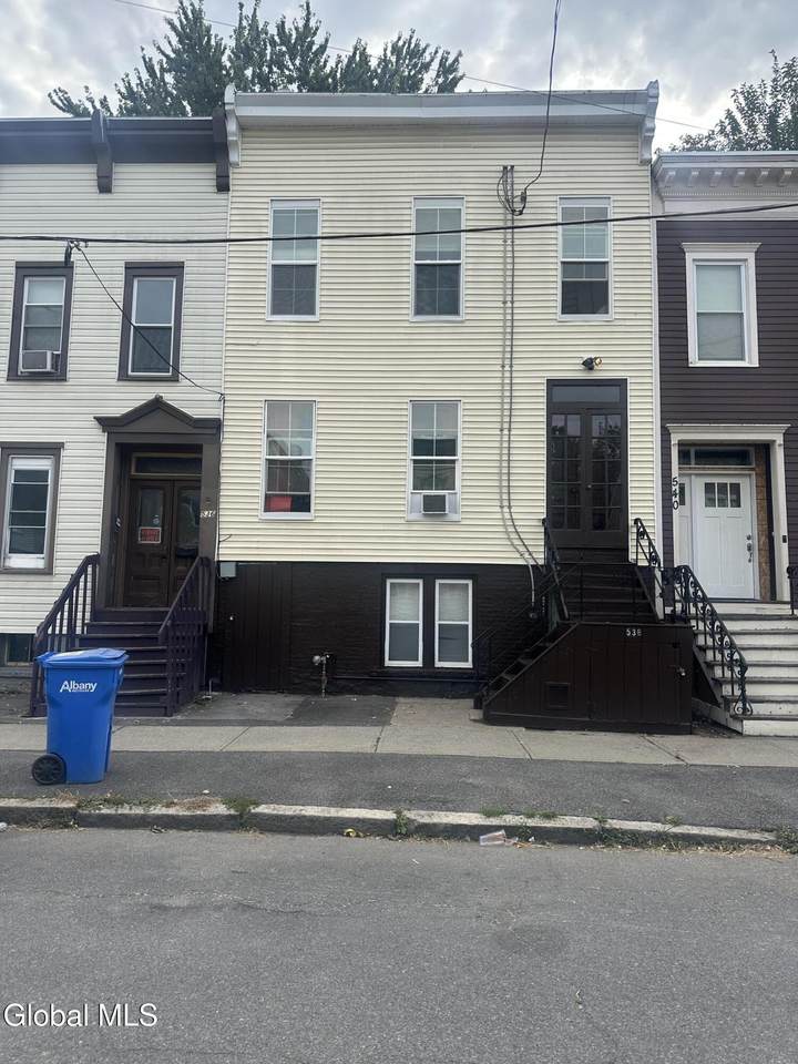 538 Hamilton Street - Photo 1