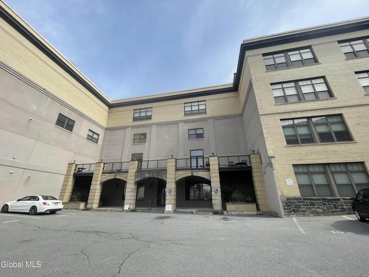 11 Fremont Street - Photo 1