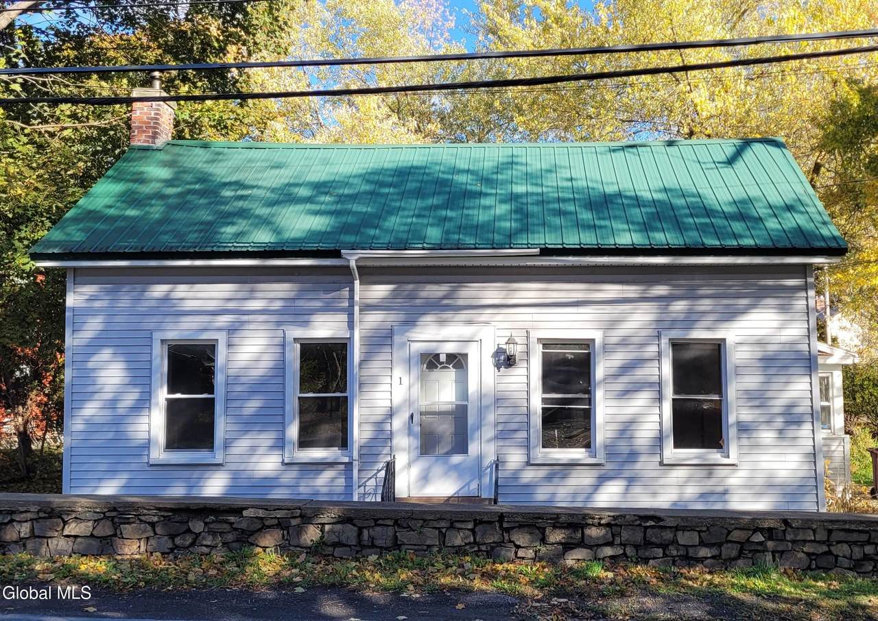 3010 Ny Highway 43 - Photo 1