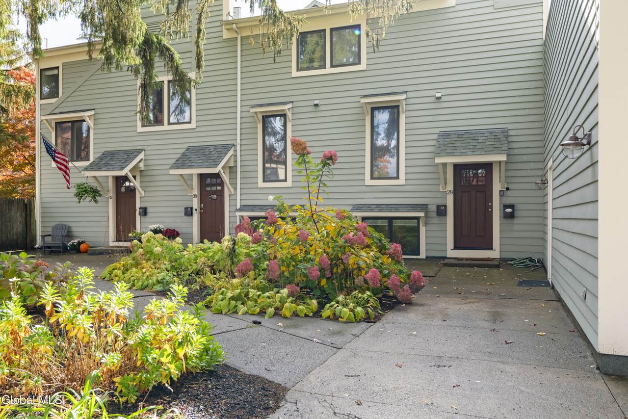 28 White Street - Photo 1