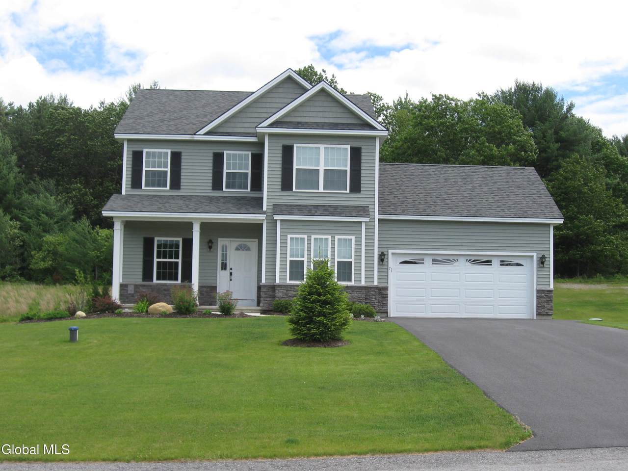 24 Dean Thomas Way - Photo 1