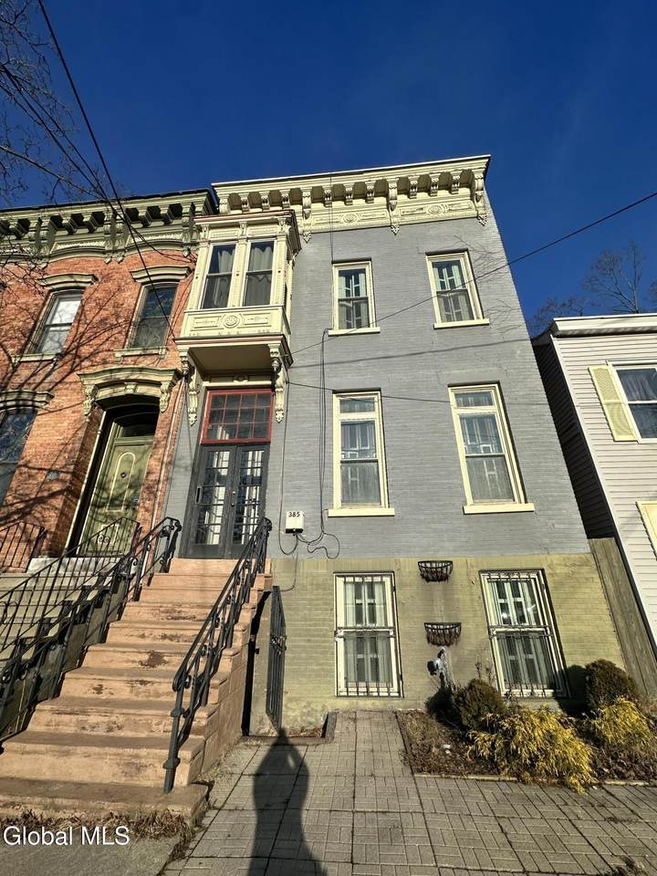 385 Washington Avenue - Photo 1