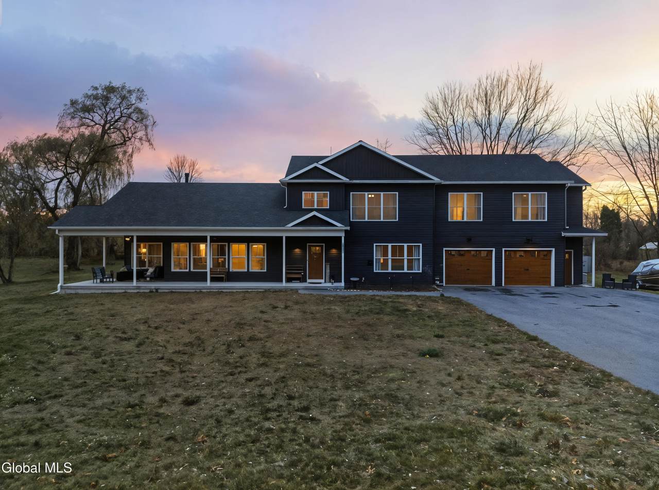 1633 River Road - Photo 1