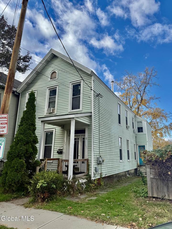 137 2nd Avenue - Photo 1