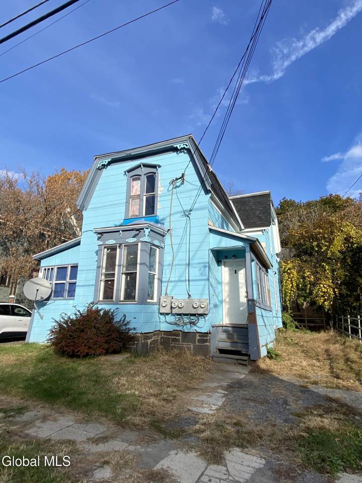 83 Fremont Street - Photo 1