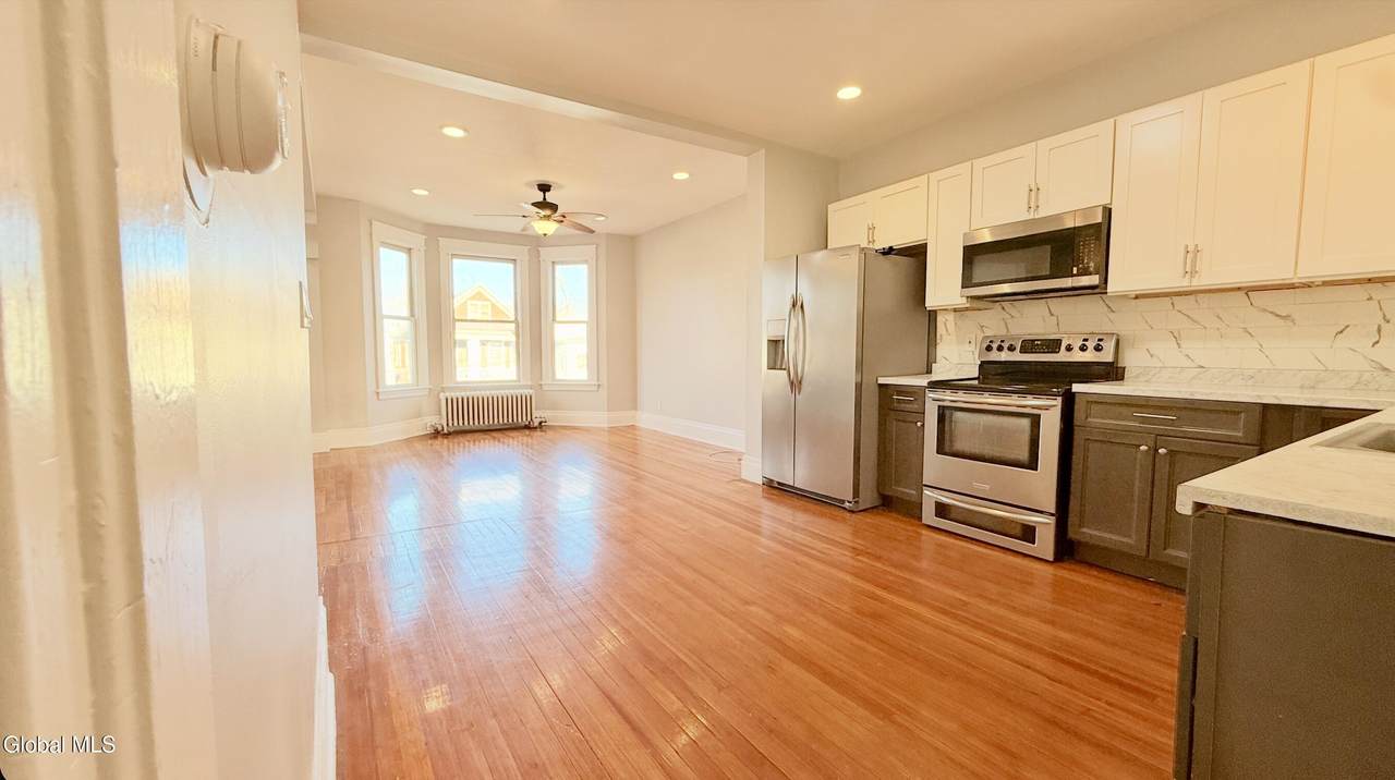 554 Washington Avenue - Photo 1
