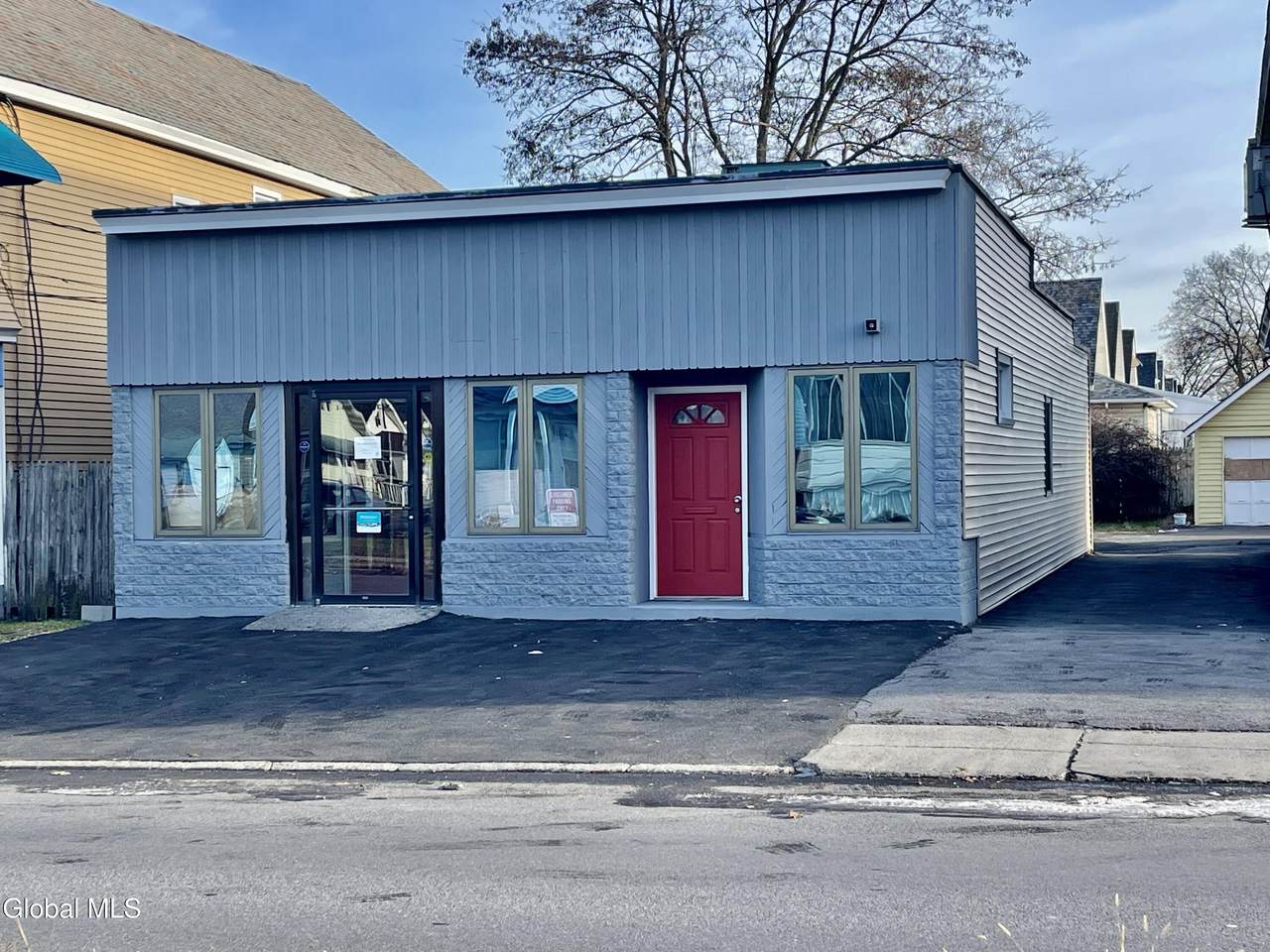 606 Michigan Avenue - Photo 1