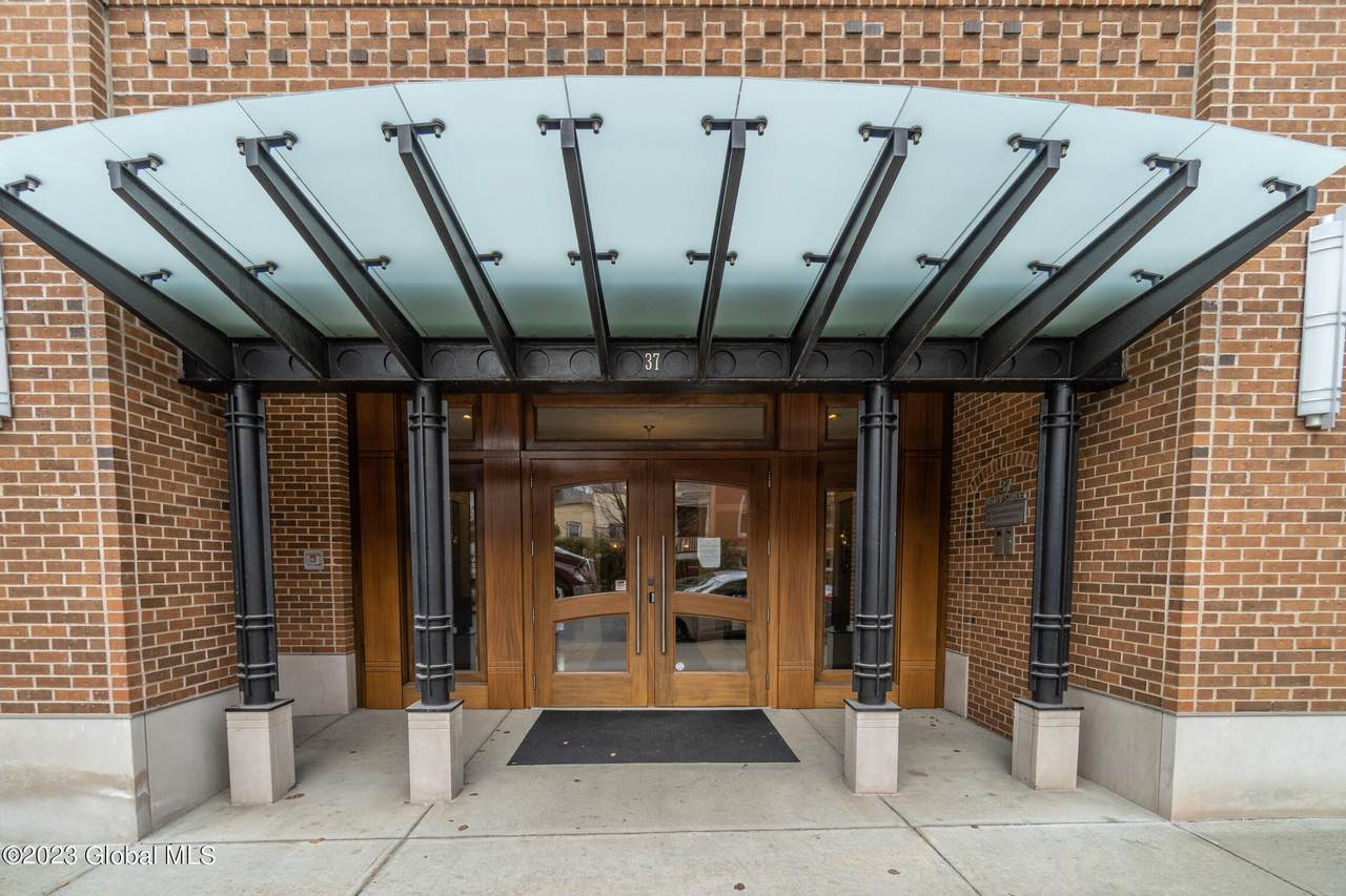 37 Henry Street - Photo 1