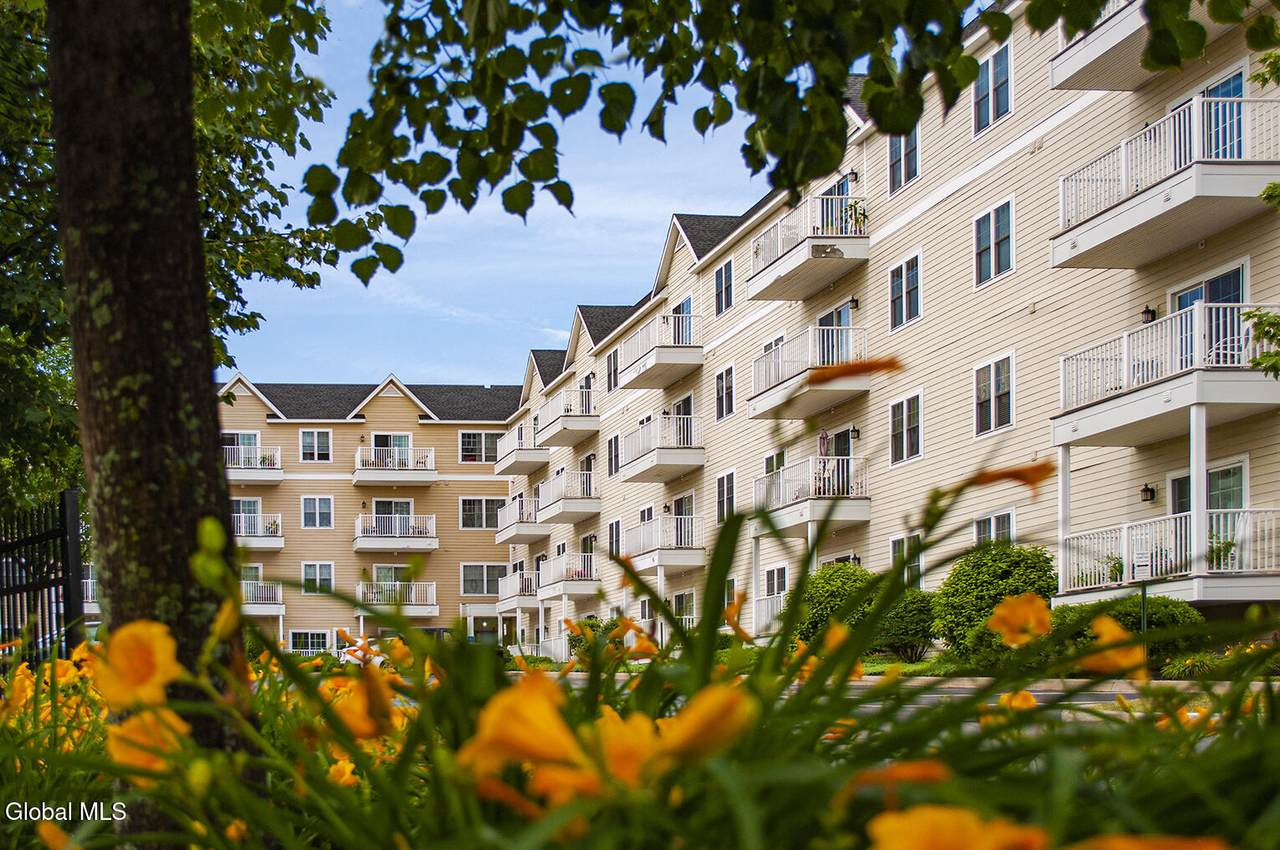 8 Wall Street - Photo 1