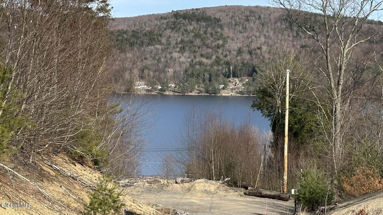 48 Saratoga Avenue - Photo 1