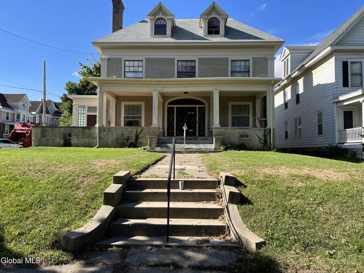 1114 Union Street - Photo 1