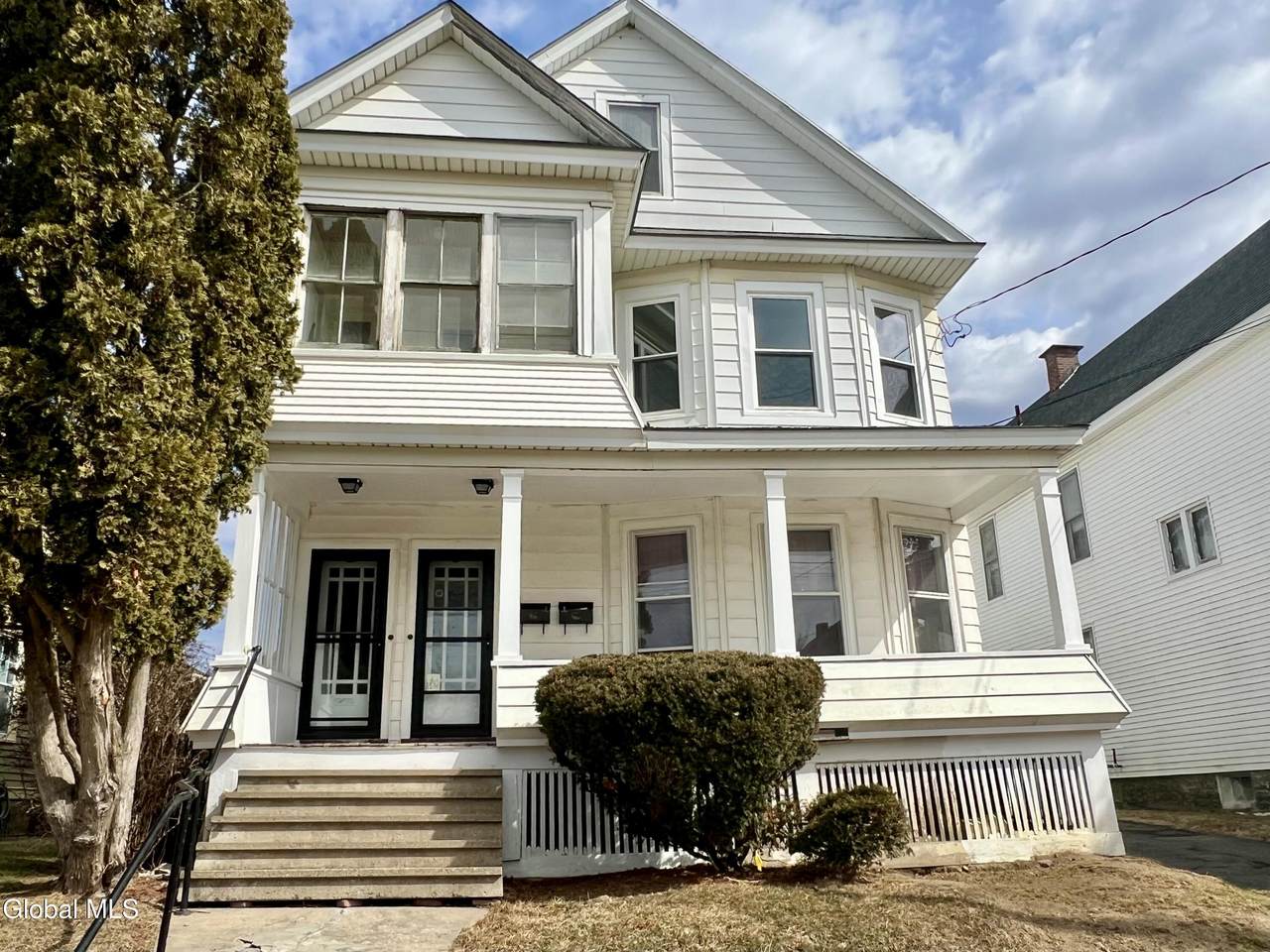 83 Arnold Avenue - Photo 1