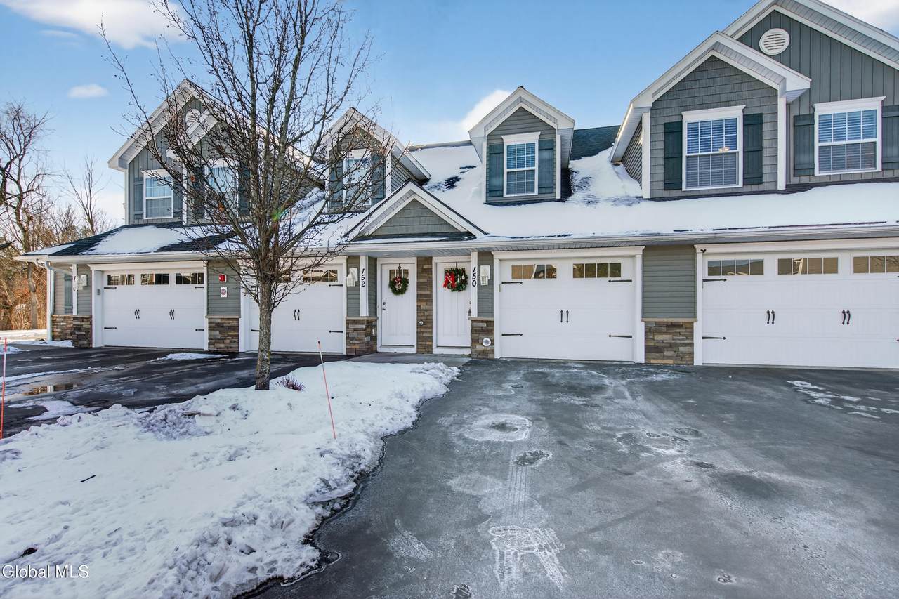 150 Paddock Circle - Photo 1