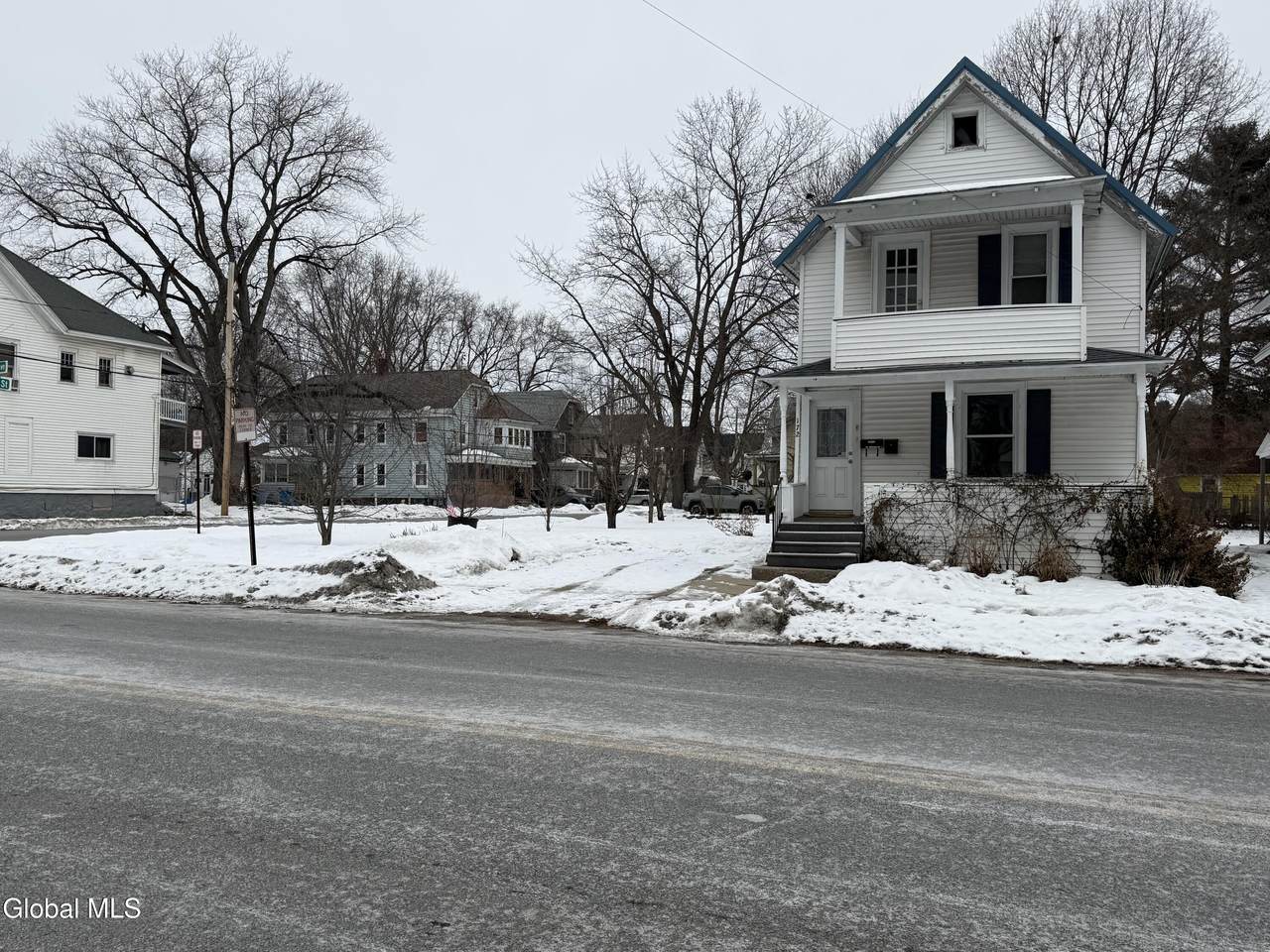 172 Kingsboro Avenue - Photo 1