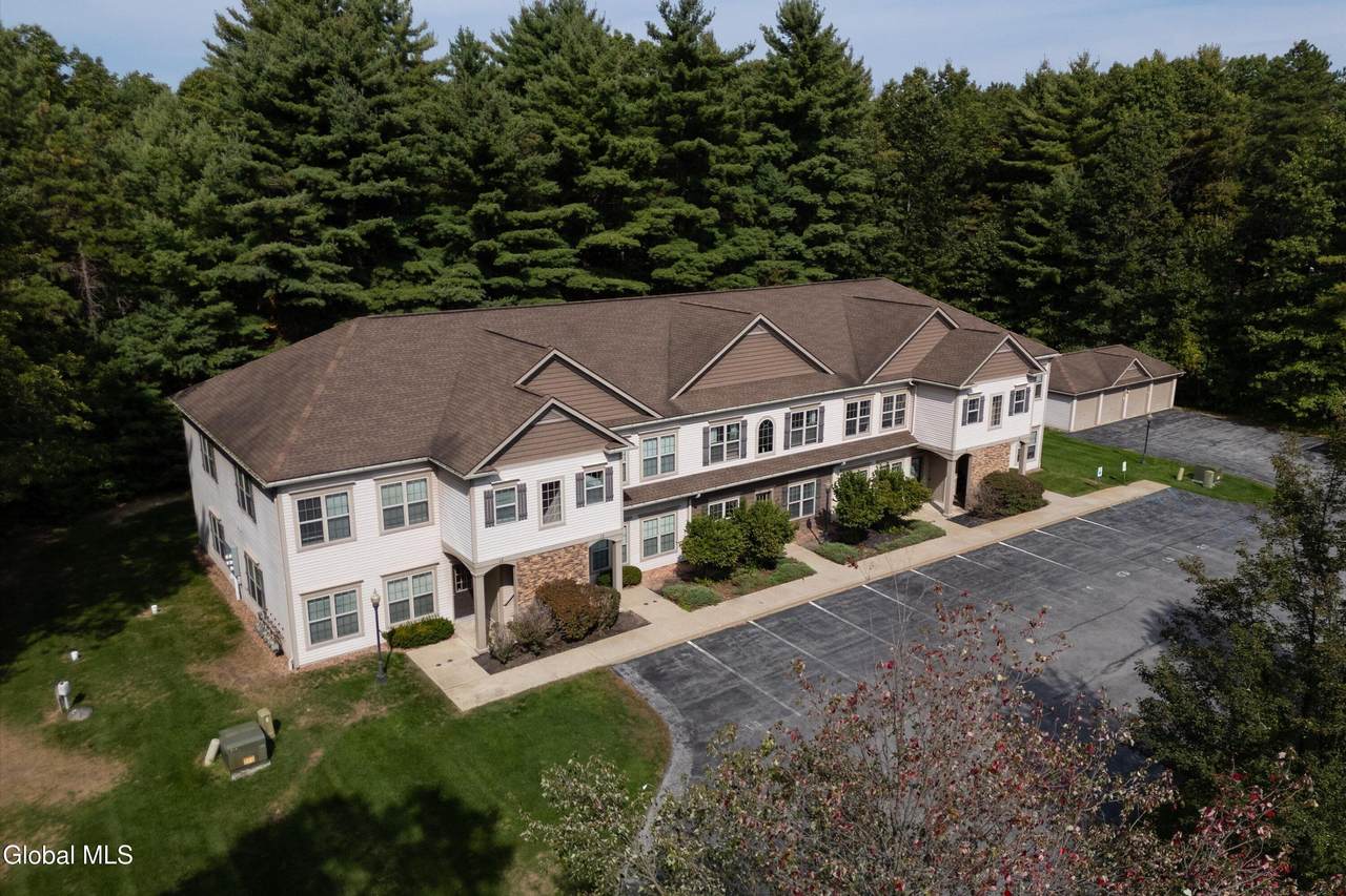 16 Lancaster Place - Photo 1