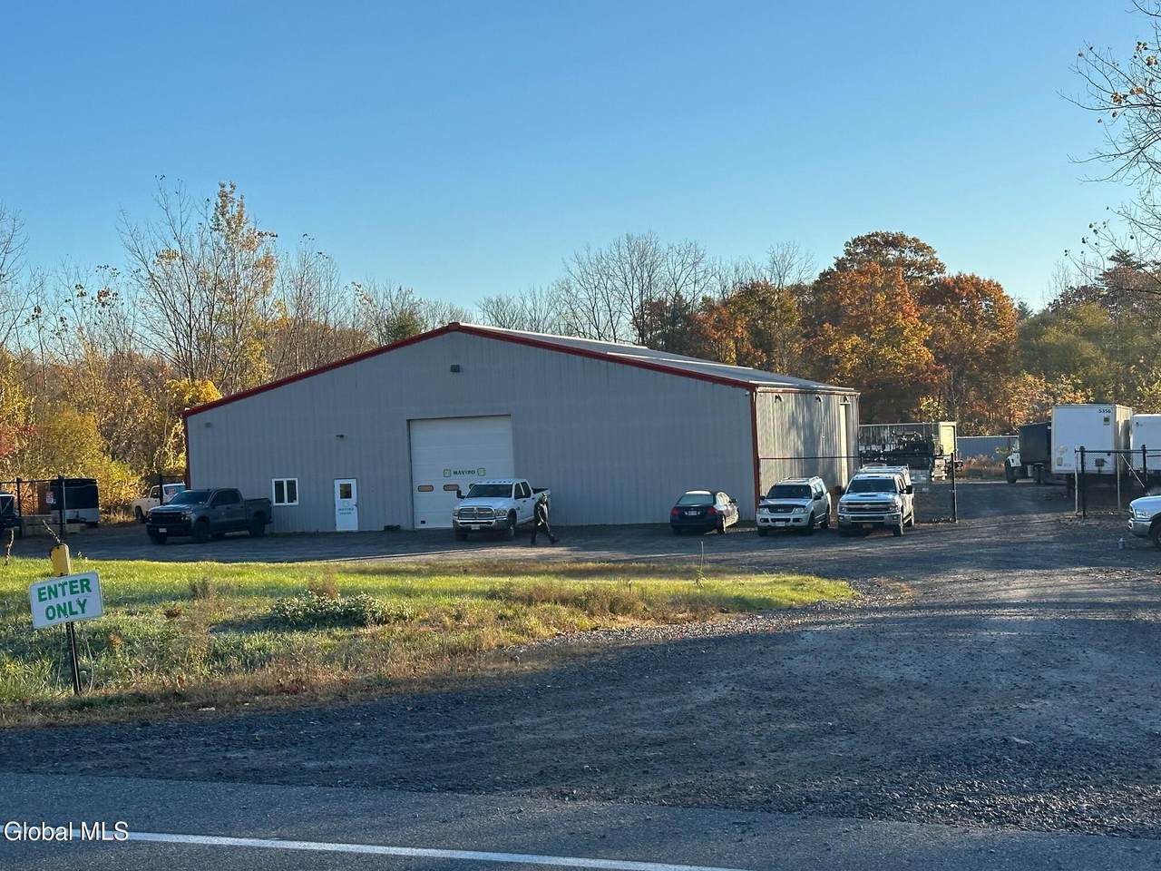 526 Queensbury Avenue - Photo 1