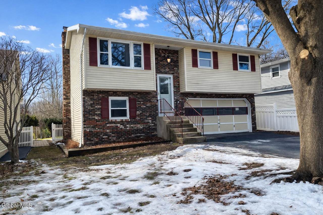 238 Ward Avenue - Photo 1