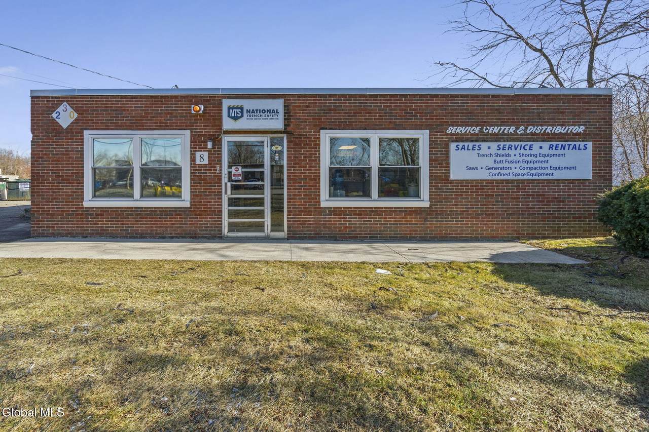 8 Northway Lane - Photo 1