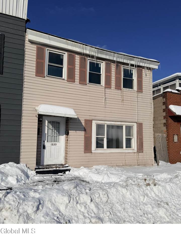 1333 Broadway - Photo 1