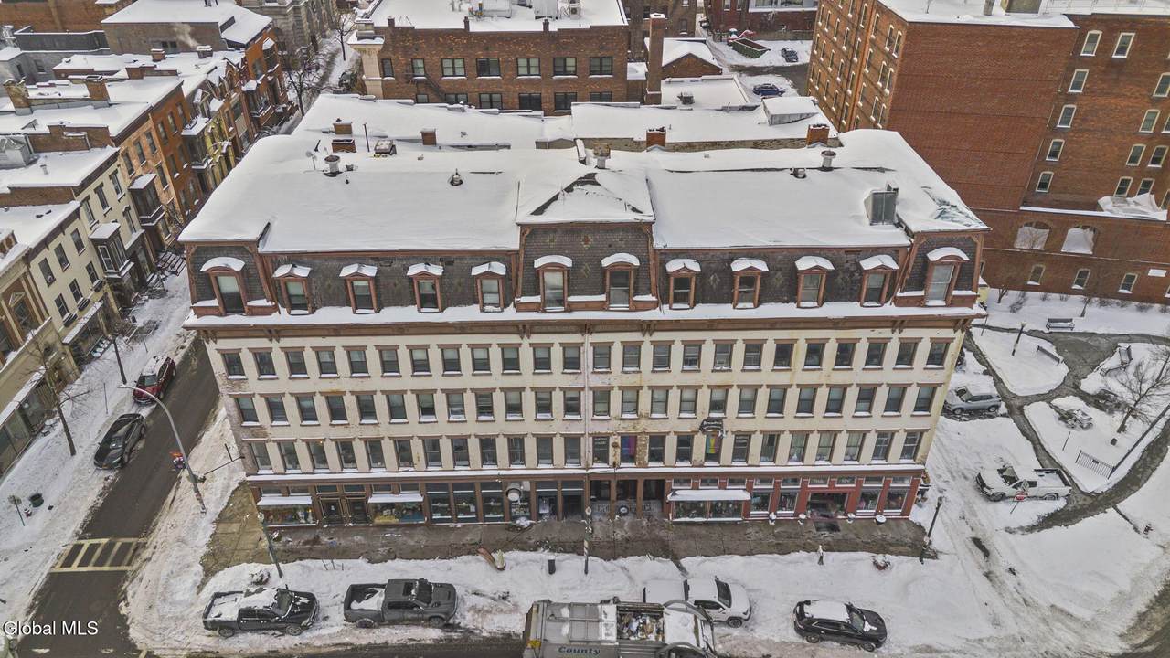 5 Broadway - Photo 1