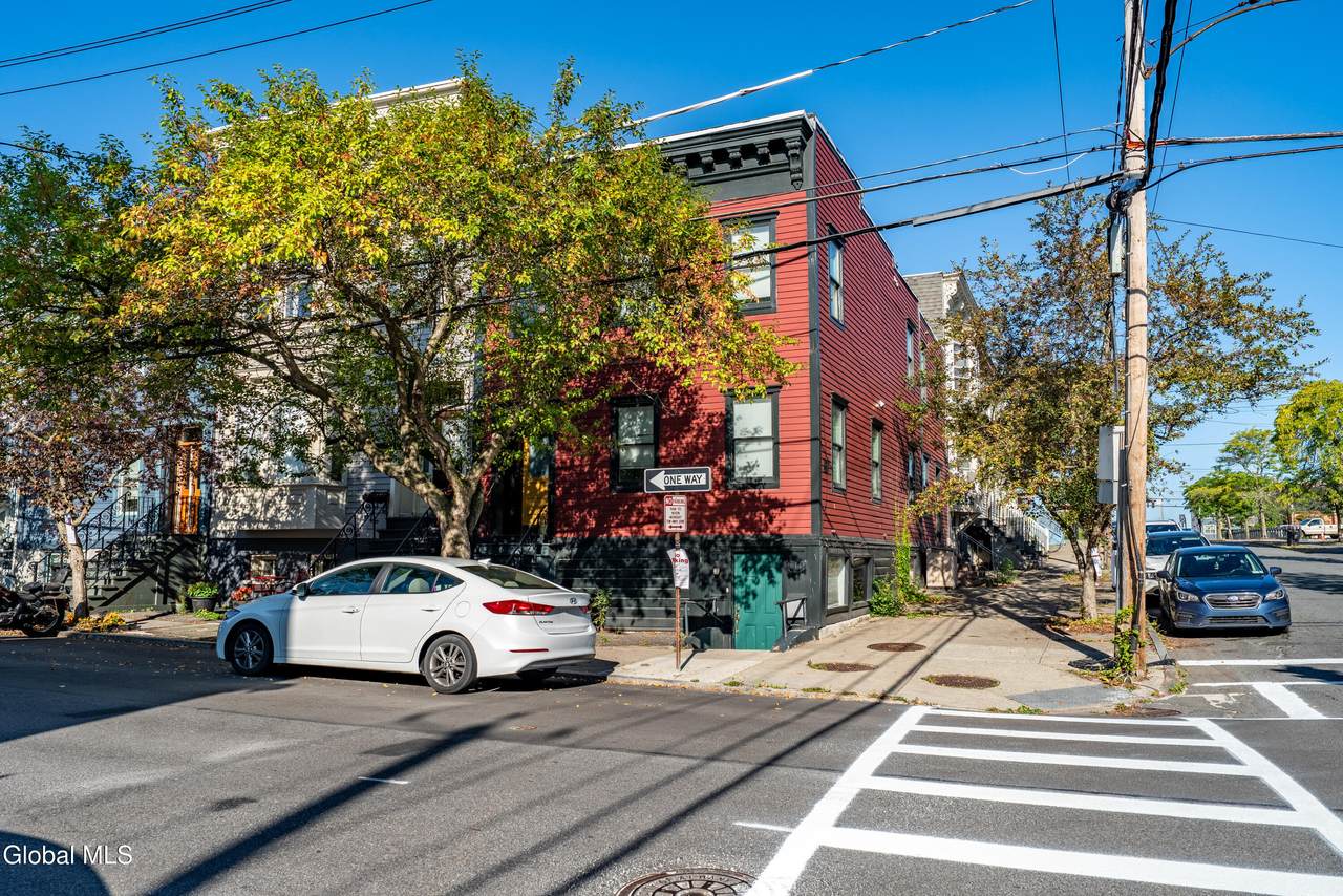 149 Dove Street - Photo 1