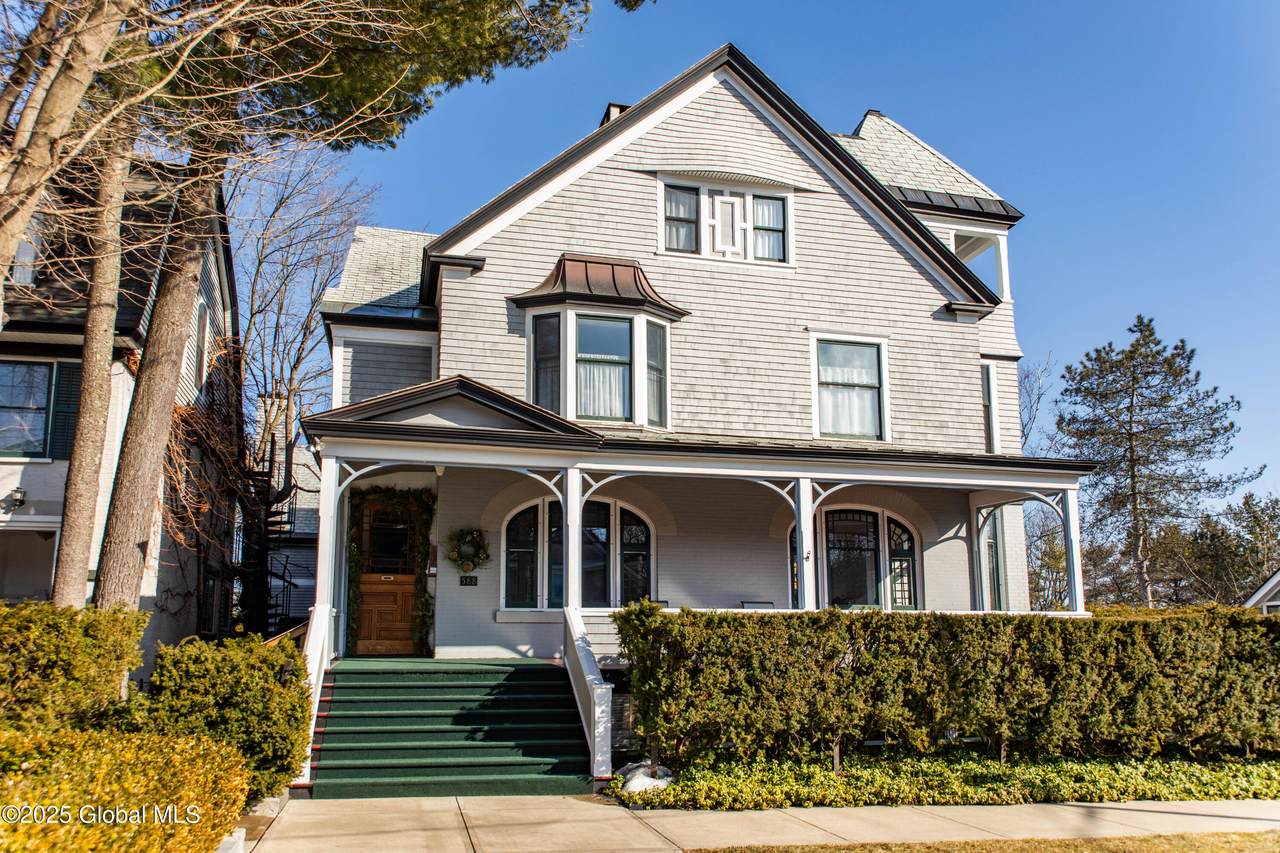 588 Broadway - Photo 1