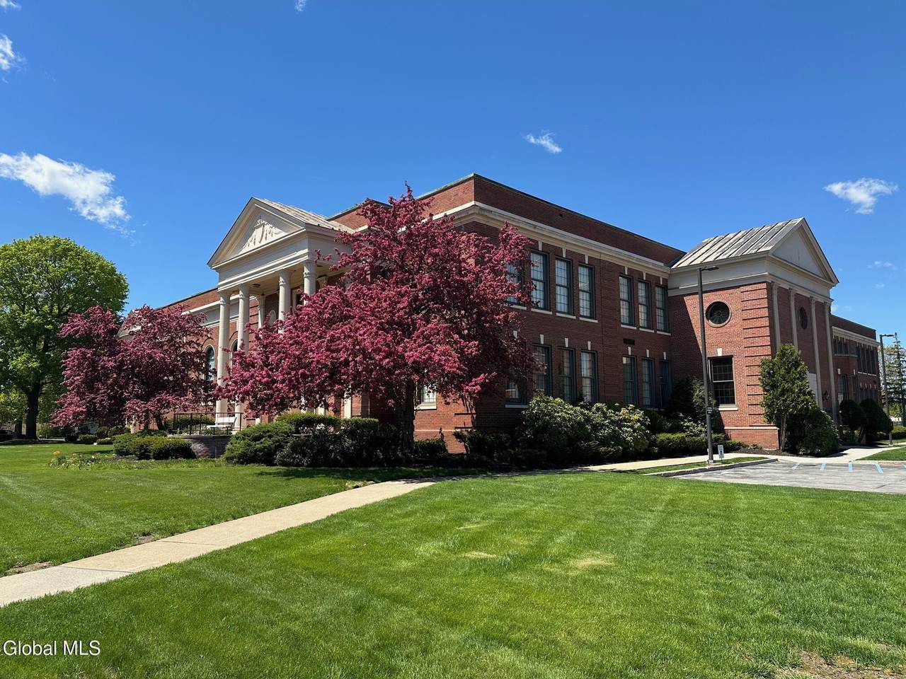 125 Broad Street - Photo 1