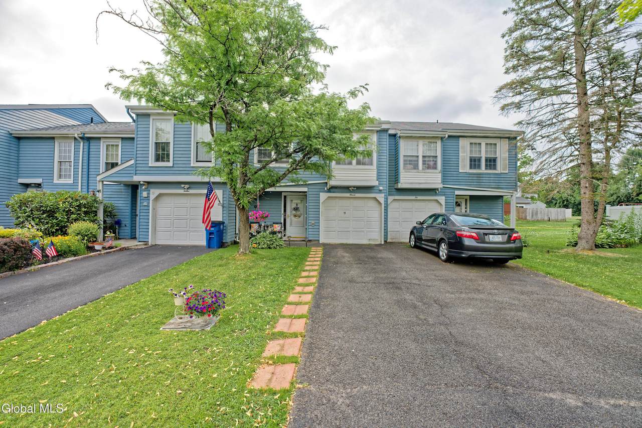 11 Fox Hollow Square - Photo 1