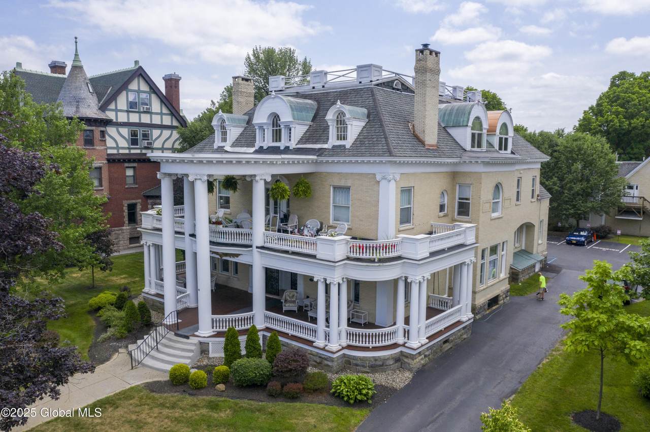 48 Union Avenue - Photo 1