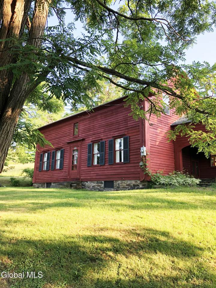 631 Brooker Hollow Road - Photo 1