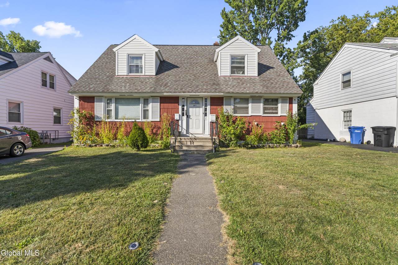 321 Hackett Blvd - Photo 1