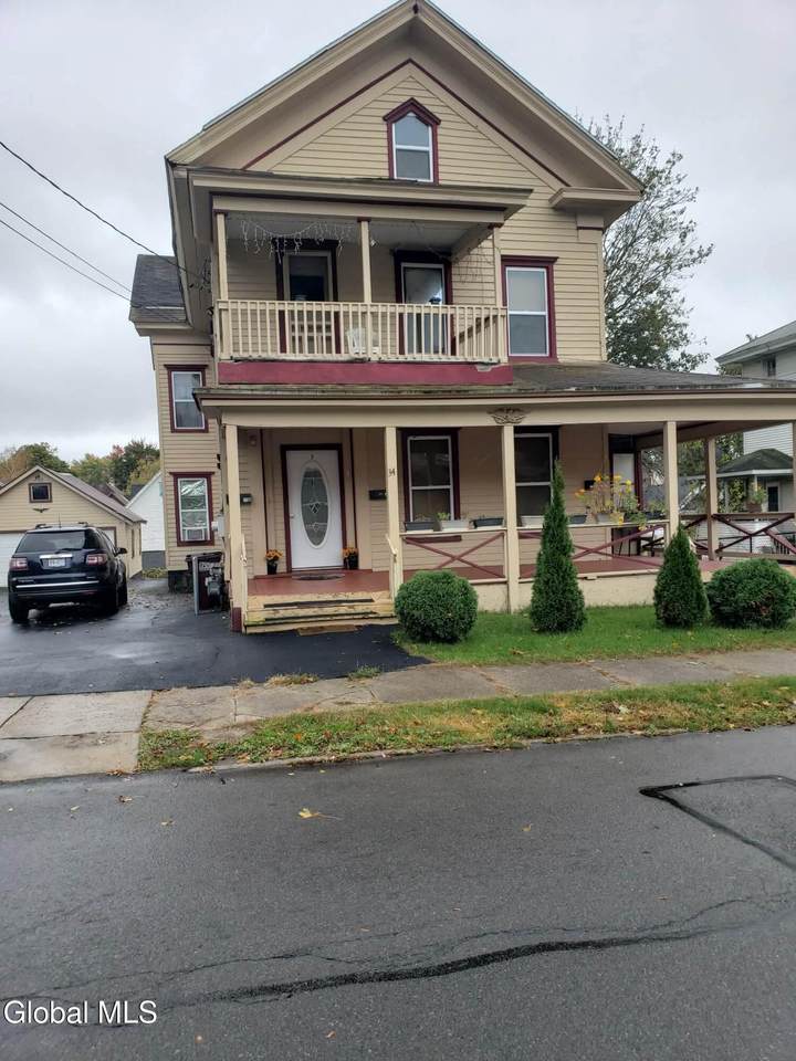 34 3rd Avenue - Photo 1