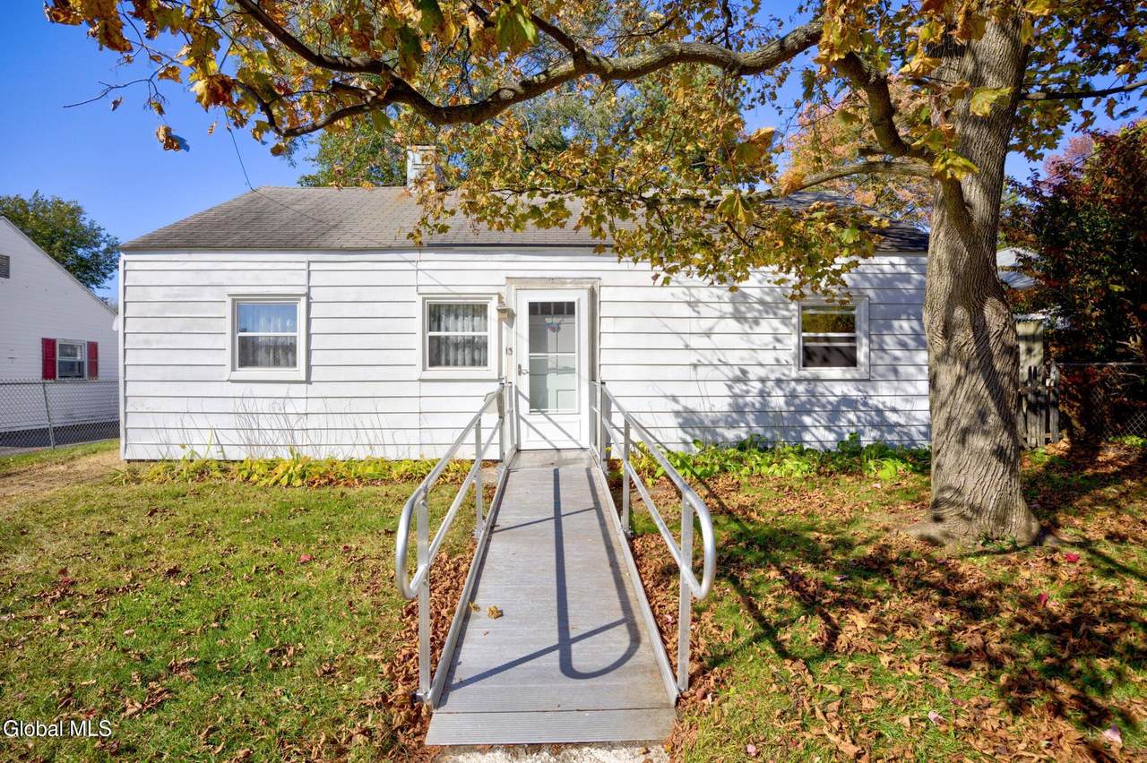13 Hawley Avenue - Photo 1