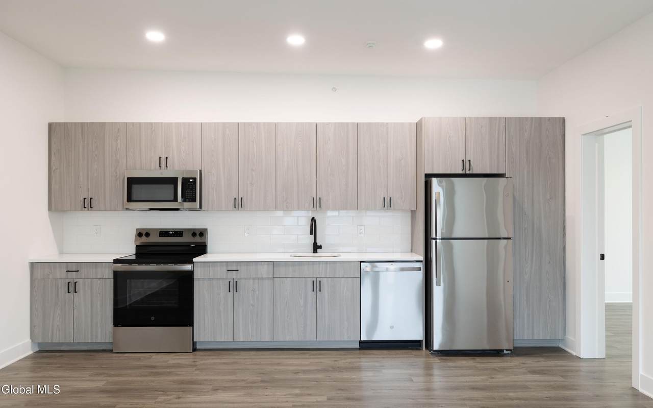 33 Center Street - Photo 1