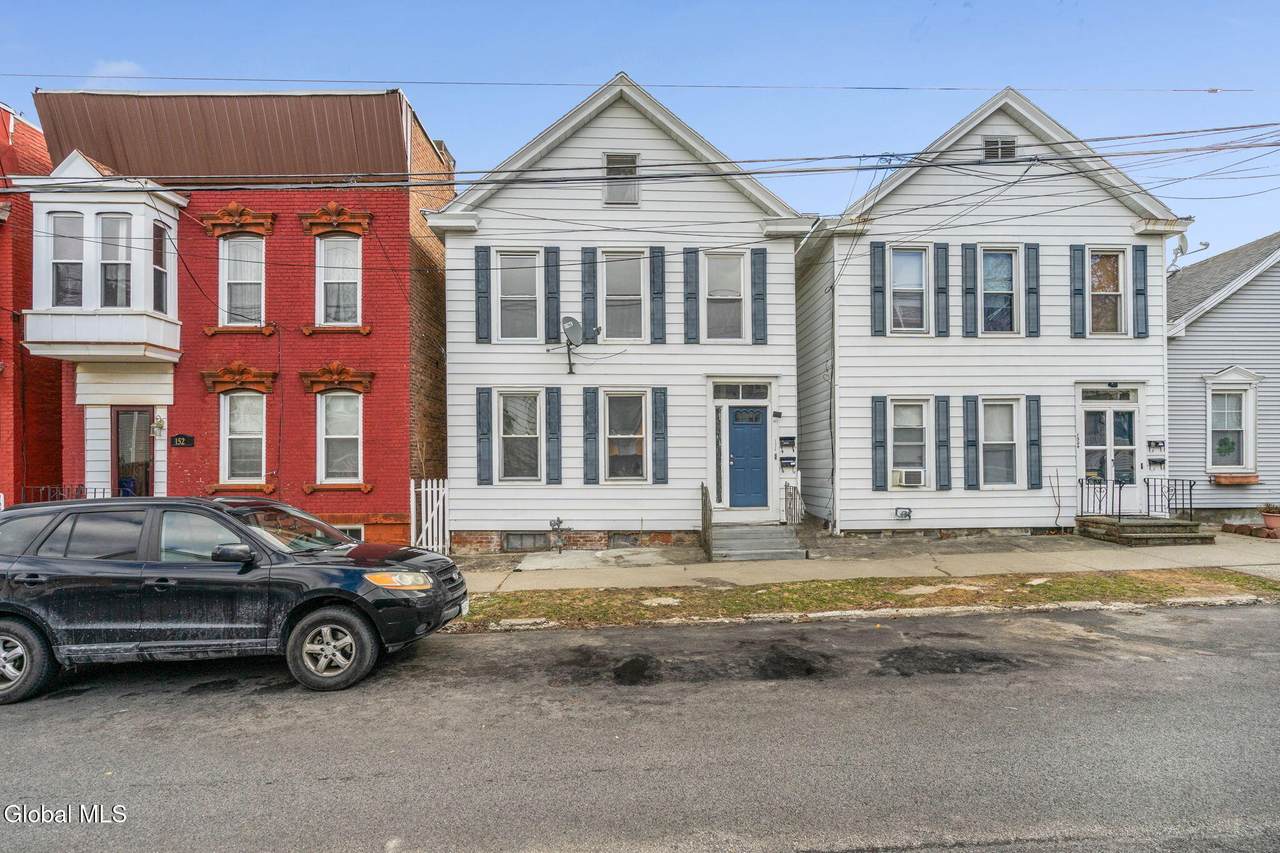 1526 5th Avenue - Photo 1
