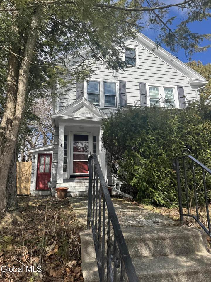 186 Allen Street - Photo 1