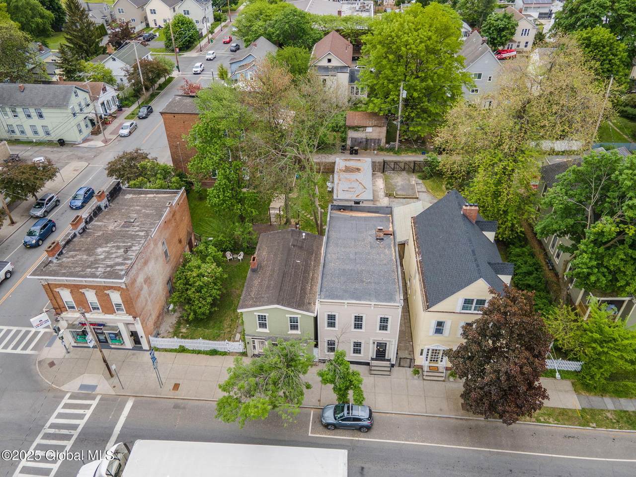 462-470 2nd Avenue - Photo 1