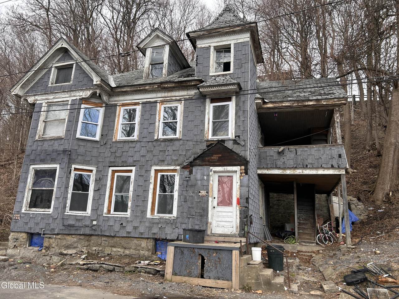 158 Forbes Street - Photo 1