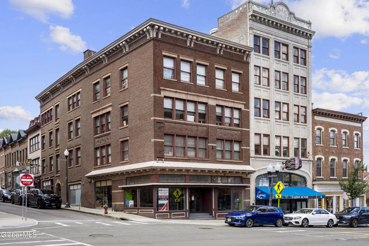 82 Pearl Street - Photo 1