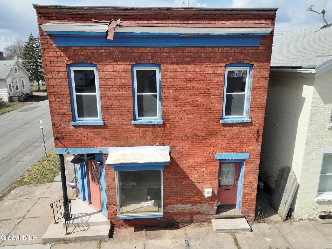793 5th Avenue - Photo 1