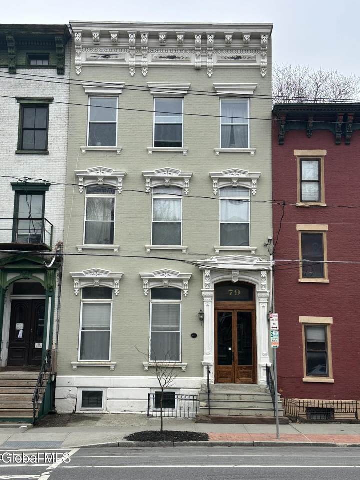 79 Ten Broeck Street - Photo 1