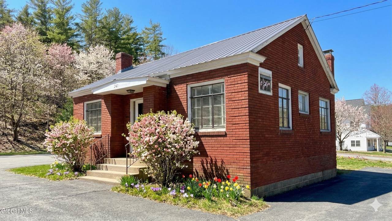 287 Main Street - Photo 1